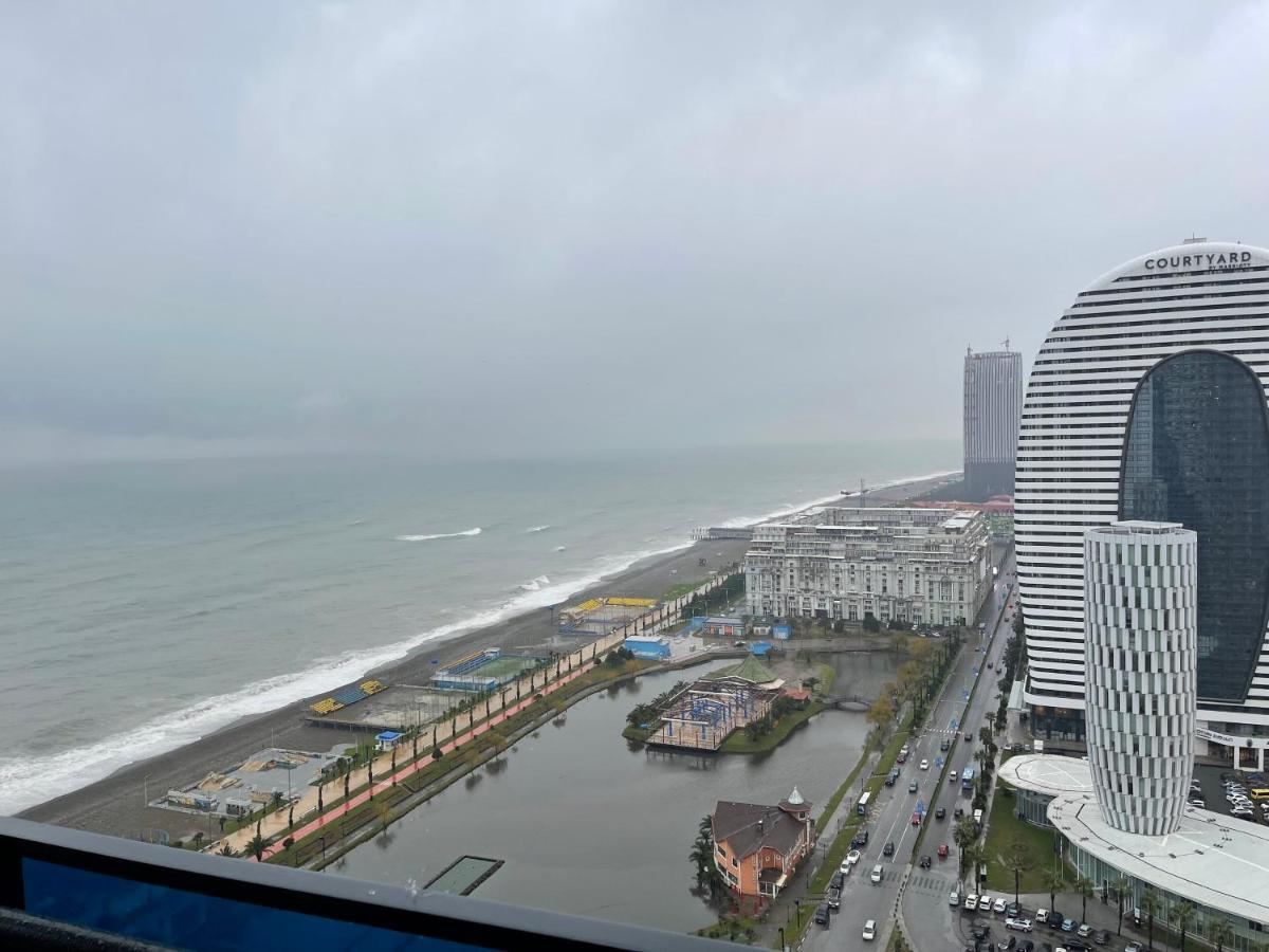 Orbi City Center Suite Batumi Exteriör bild