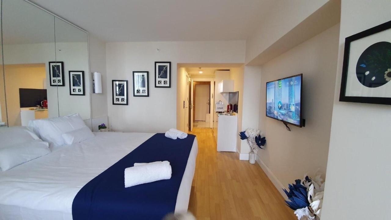 Orbi City Center Suite Batumi Exteriör bild
