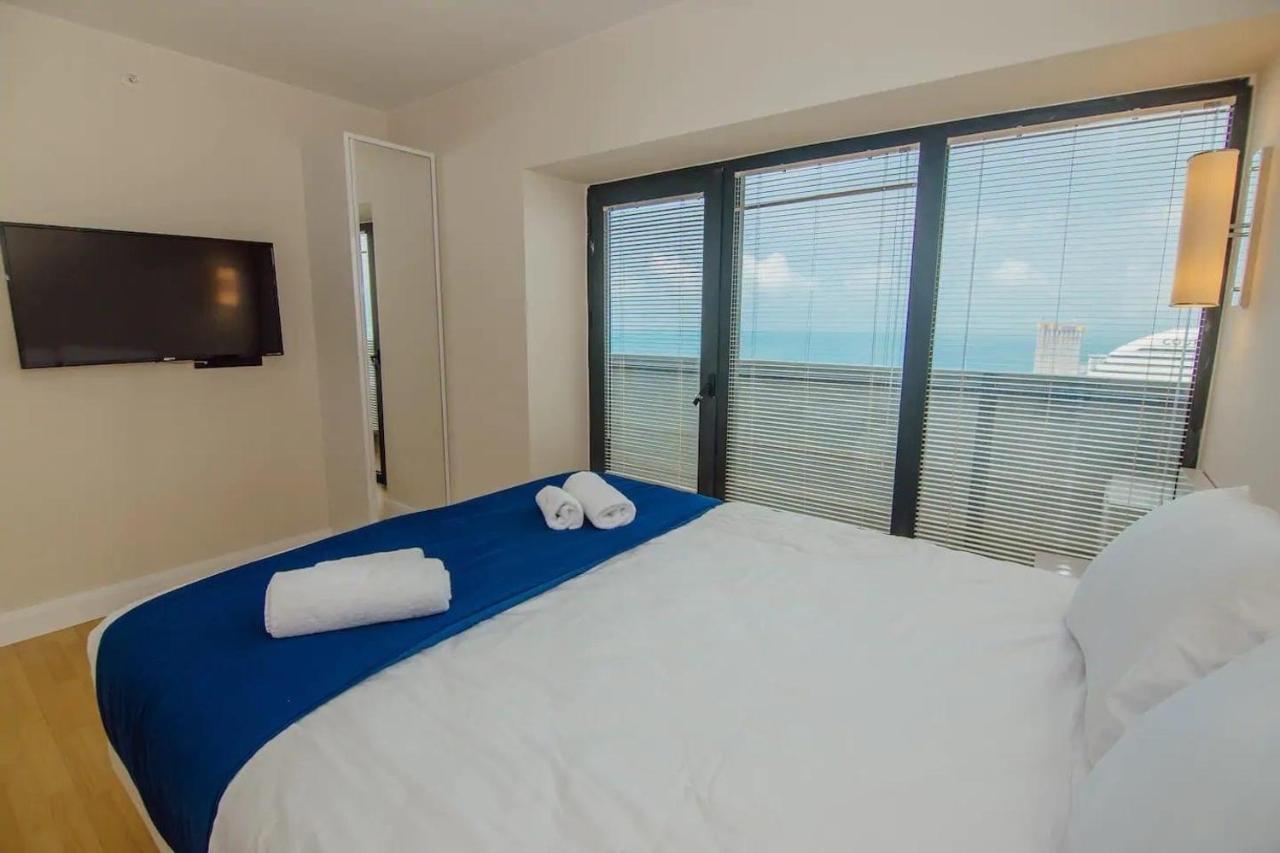Orbi City Center Suite Batumi Exteriör bild