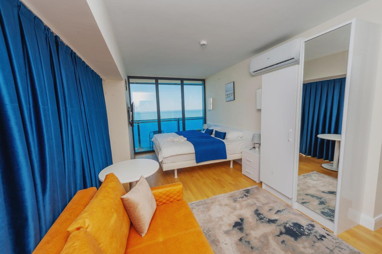 Orbi City Center Suite Batumi Exteriör bild