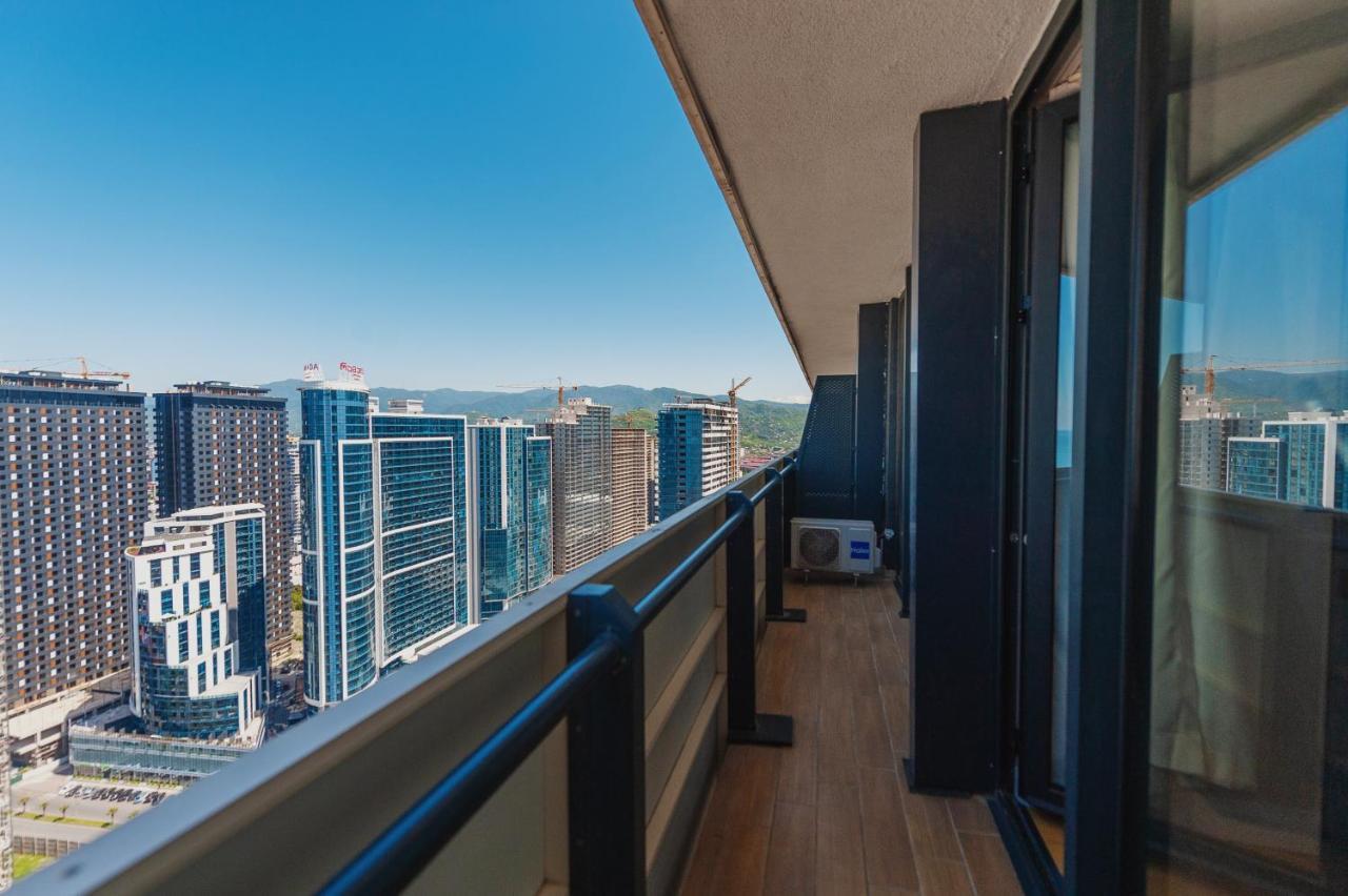 Orbi City Center Suite Batumi Exteriör bild