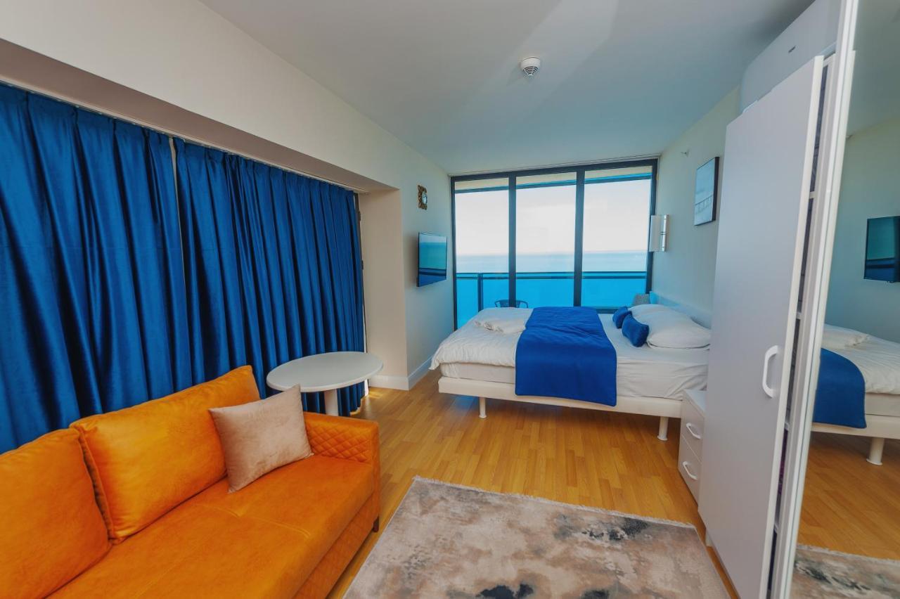 Orbi City Center Suite Batumi Exteriör bild