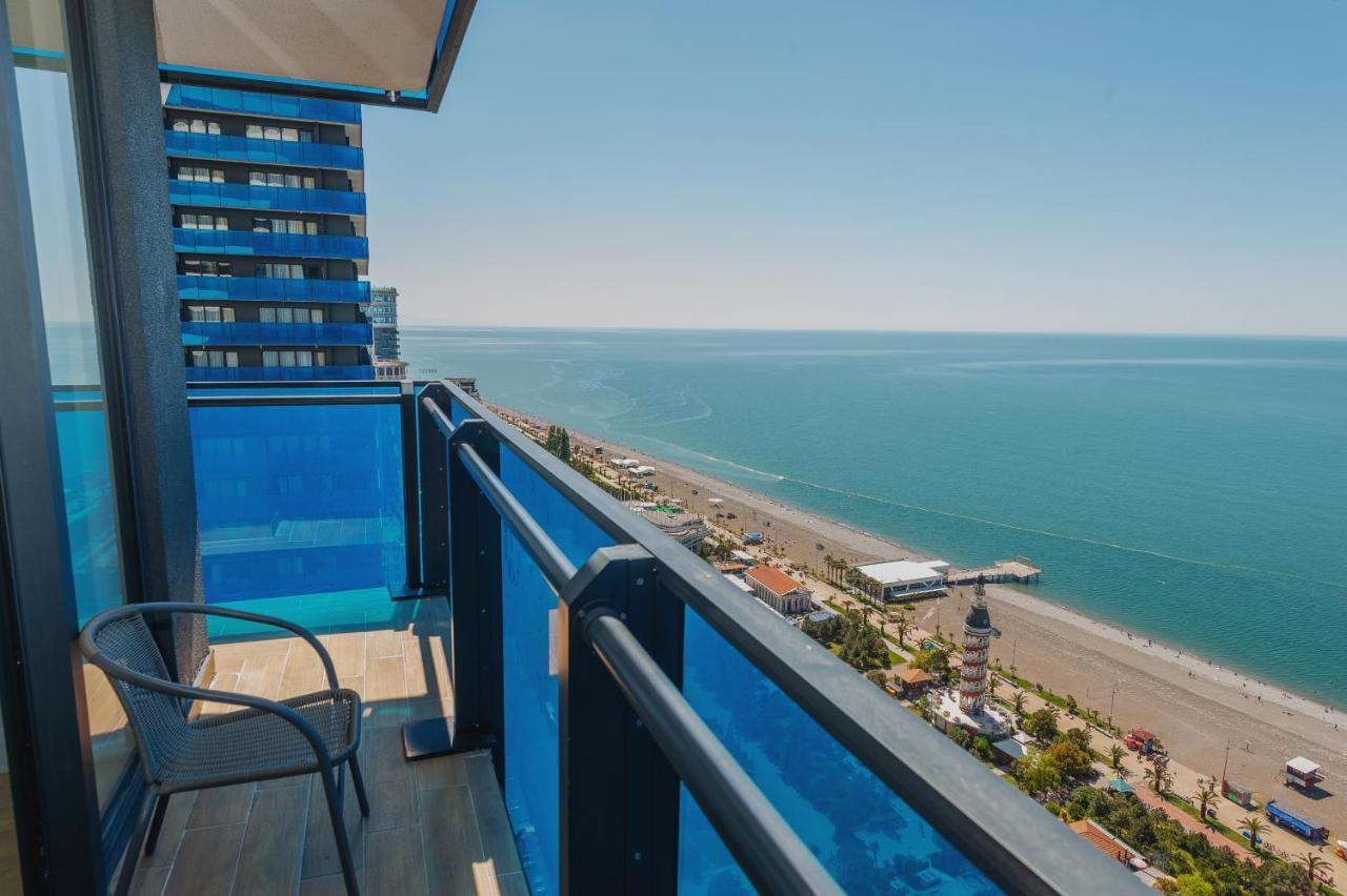 Orbi City Center Suite Batumi Exteriör bild