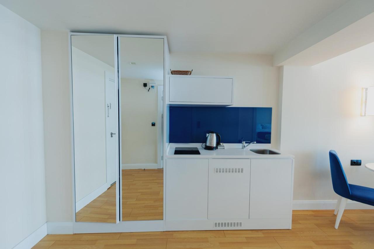 Orbi City Center Suite Batumi Exteriör bild