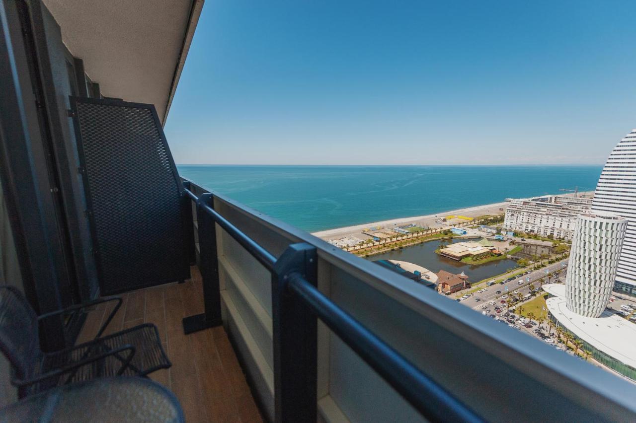 Orbi City Center Suite Batumi Exteriör bild