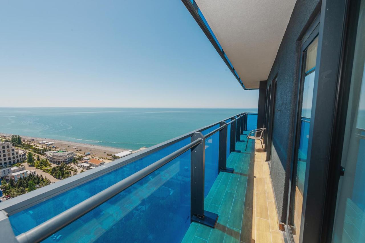 Orbi City Center Suite Batumi Exteriör bild