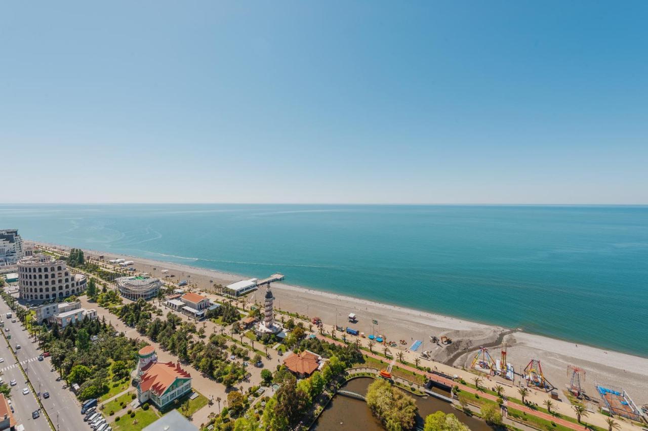 Orbi City Center Suite Batumi Exteriör bild
