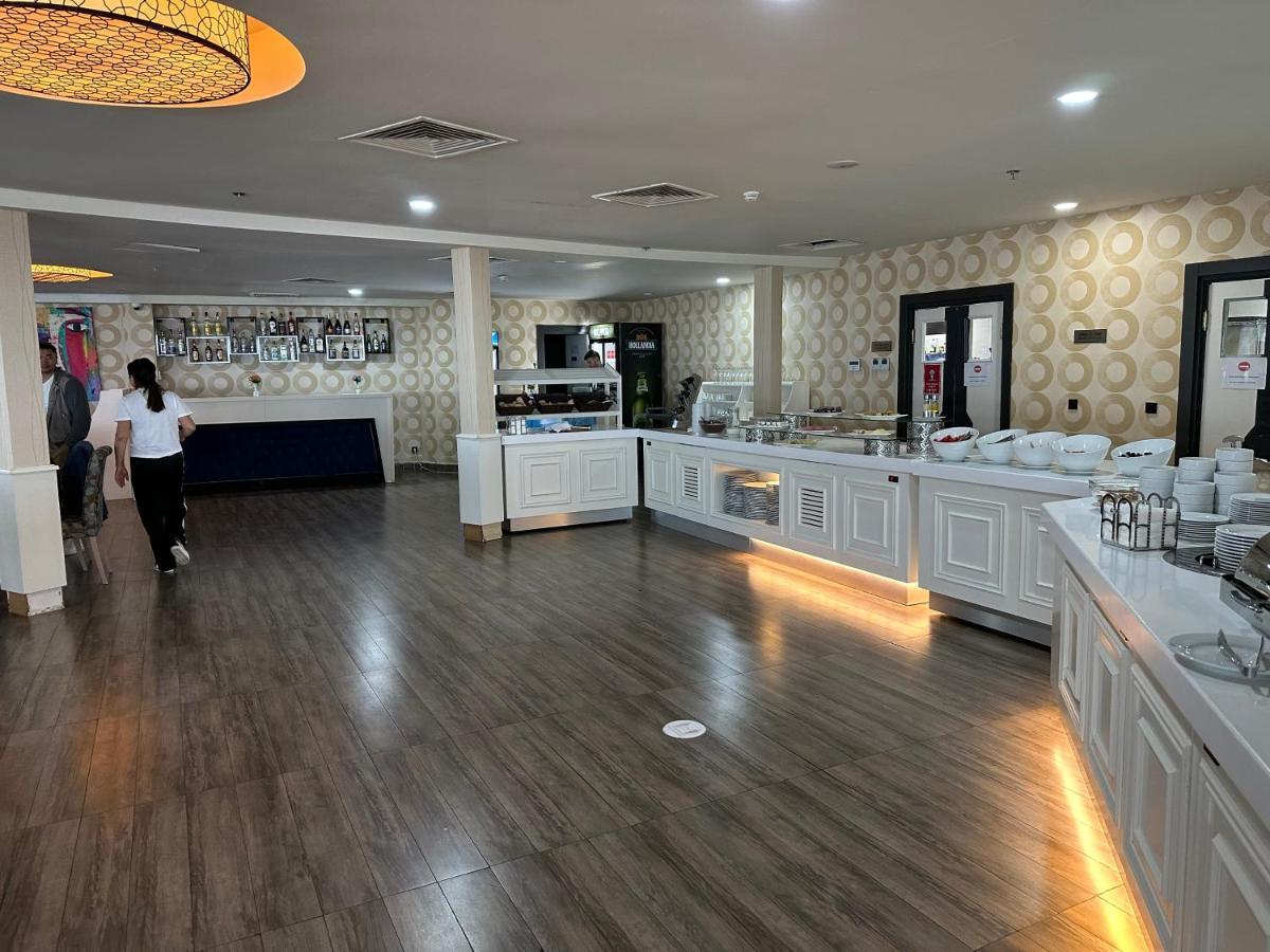 Orbi City Center Suite Batumi Exteriör bild