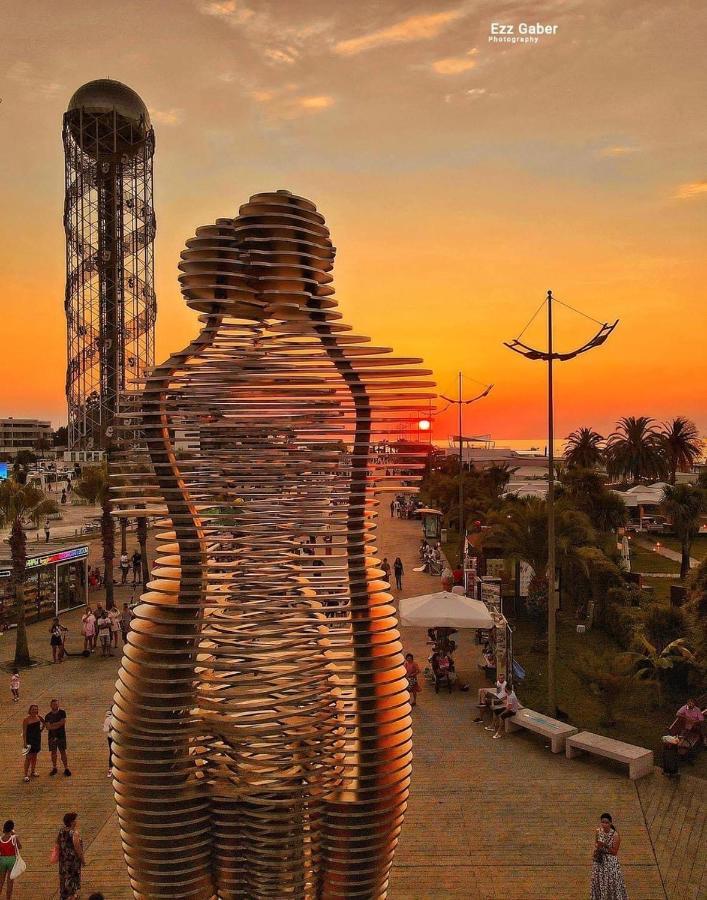 Orbi City Center Suite Batumi Exteriör bild
